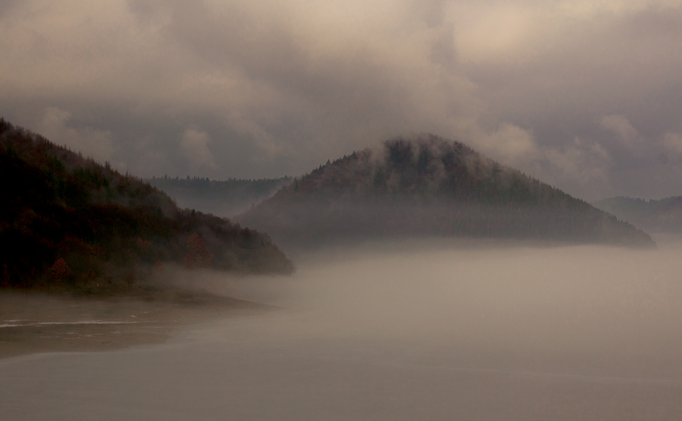 B-Zetelaki viztarozo-Tundervolgy.jpg