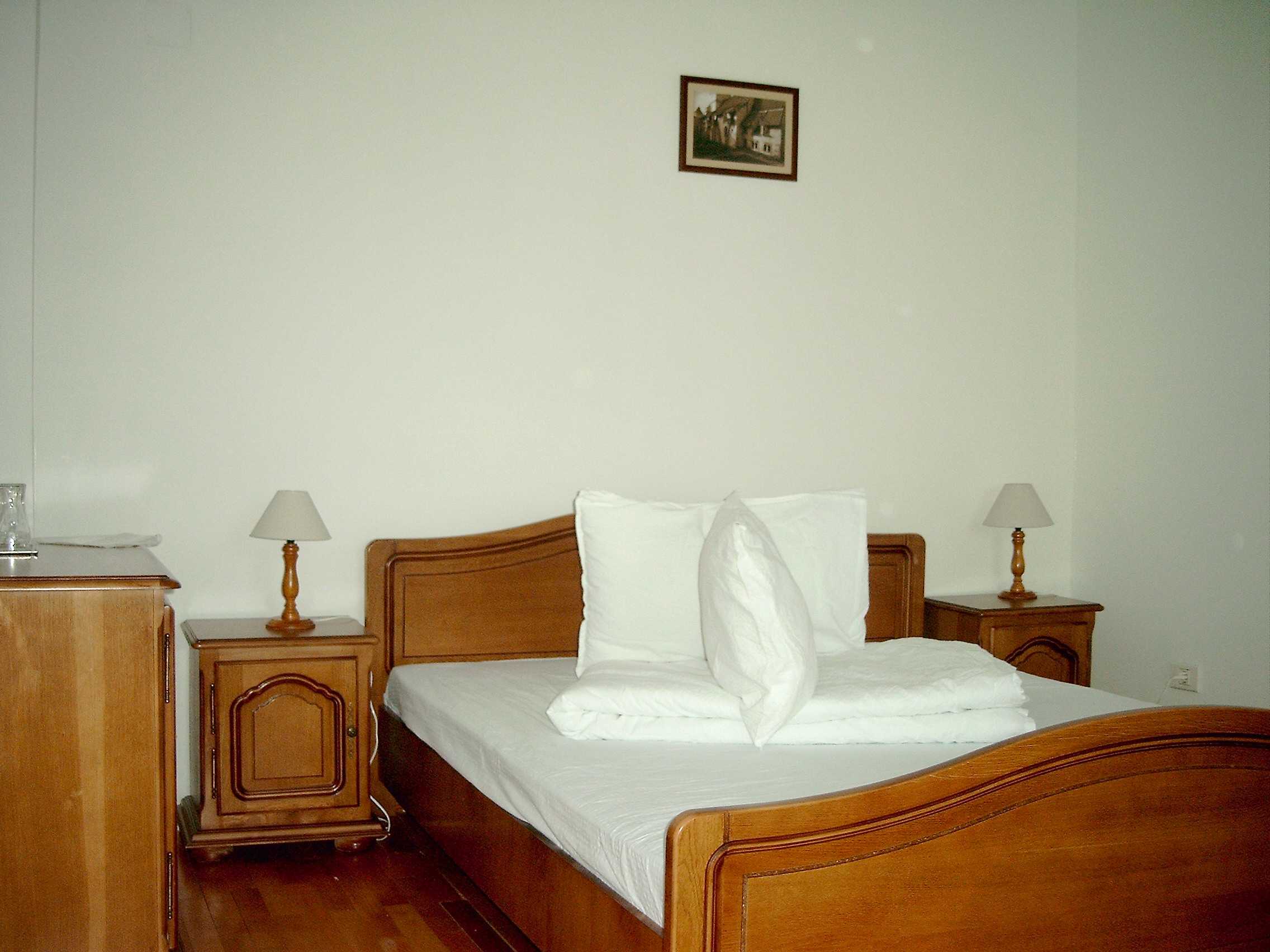 Copy of Camera apartament 2.JPG