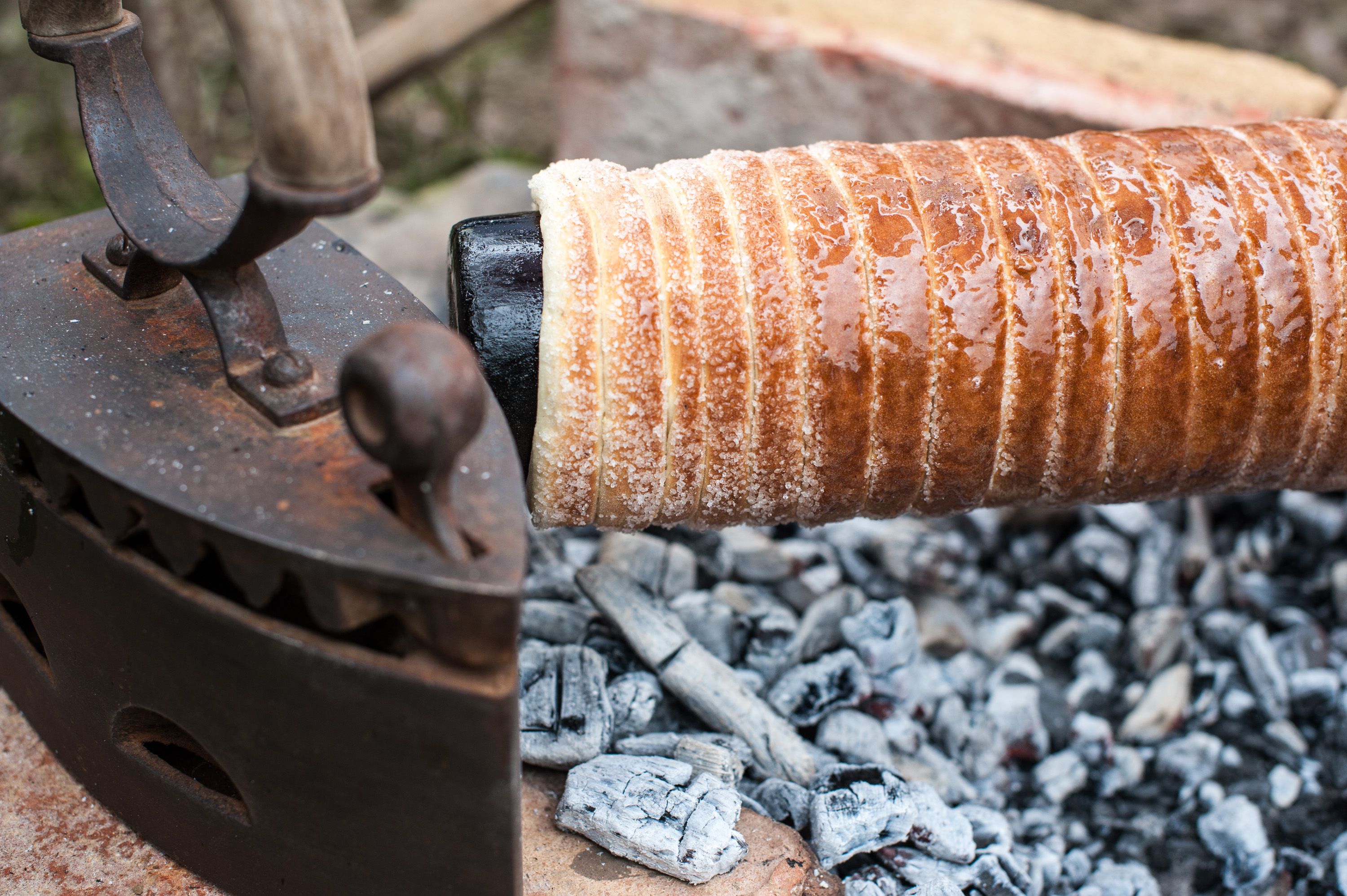 Csíkdánfalva_Kürtőskalács sütés_Kristó Robert.jpg