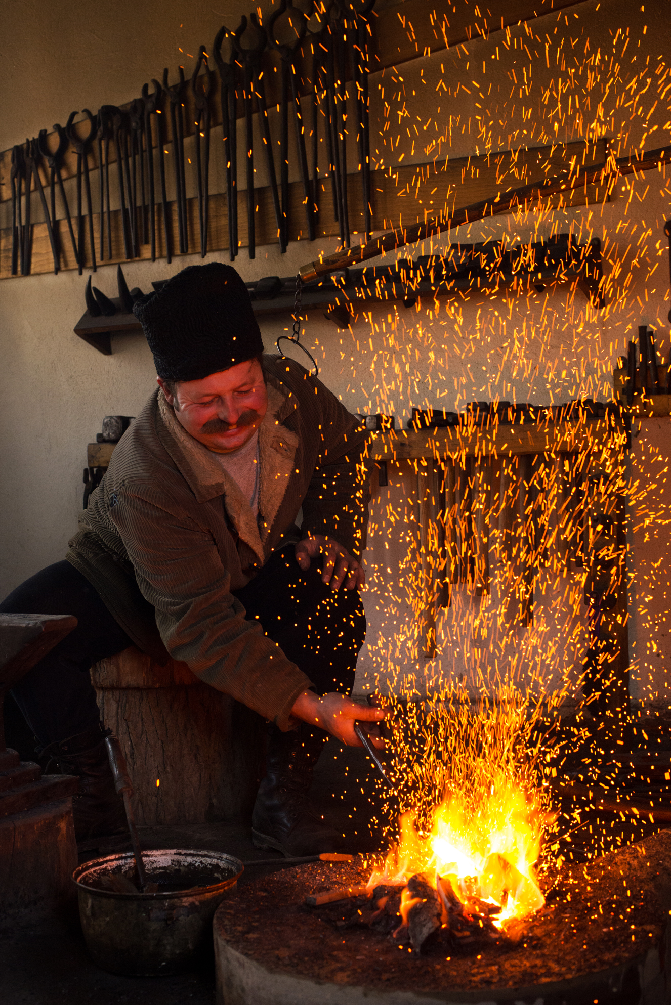 Făurarul satului - Cigánykovács - The blacksmith